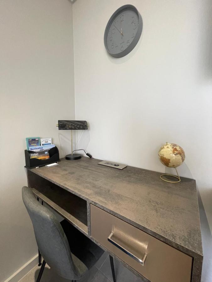 Glorystar 2six2 Florida Road Apartment *