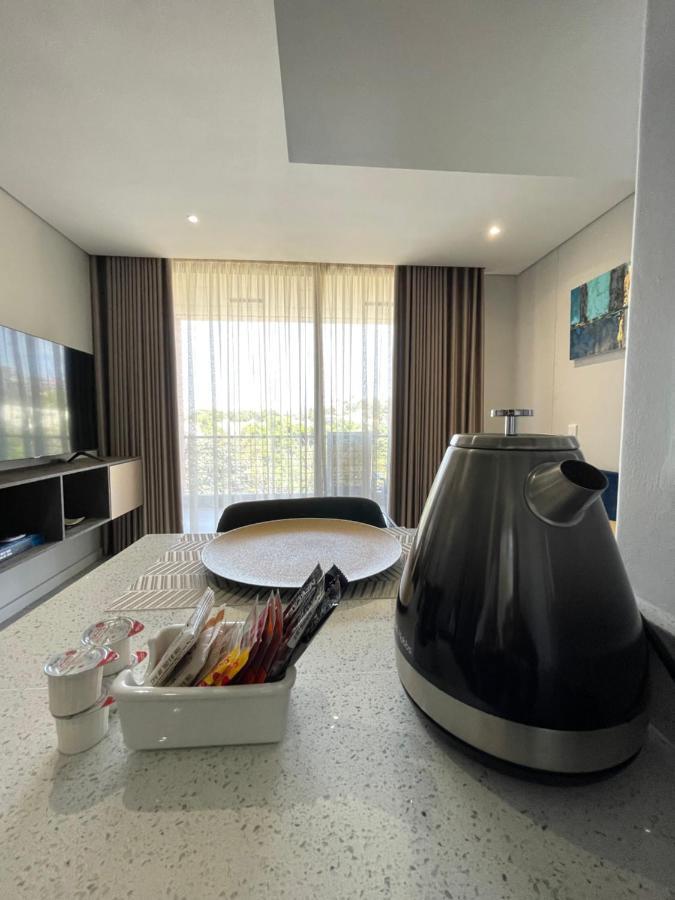 Glorystar 2six2 Florida Road Apartment